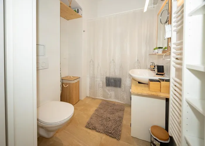 Sunny 1br With Terrace Near Schoenbrunn Vienne