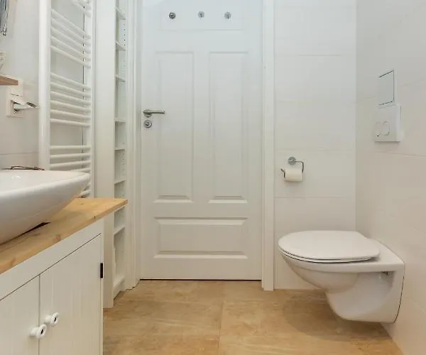 Appartement Sunny 1br With Terrace Near Schoenbrunn